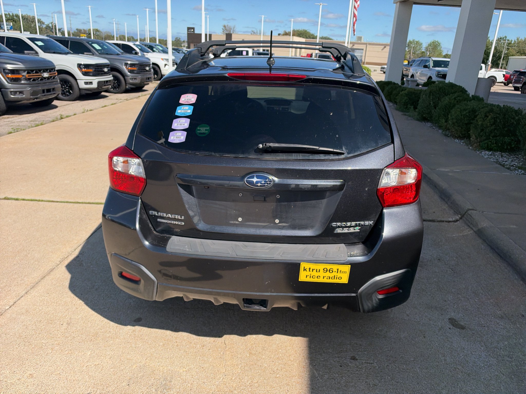 Used 2017 Dark Gray Metallic Subaru Premium image 7