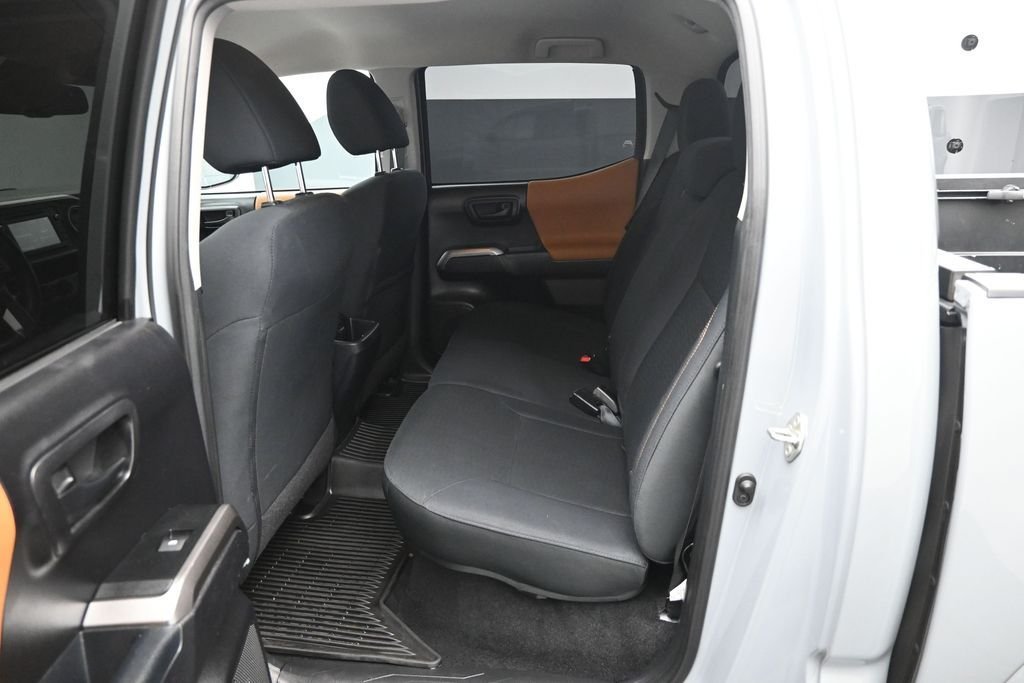 Used 2019 Gray Toyota SR5 image 16