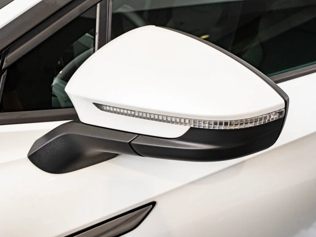 Used 2023 Opal White Volkswagen Pro S image 15