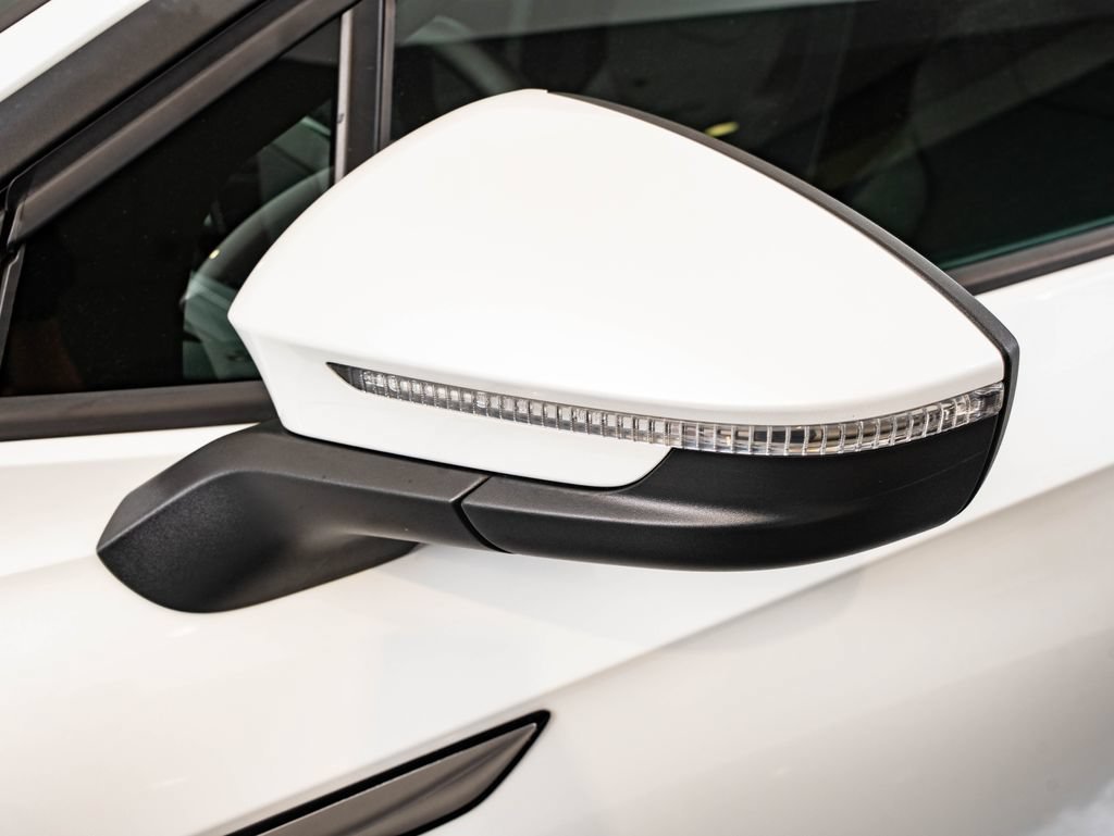 Used 2023 Opal White Volkswagen Pro S image 15