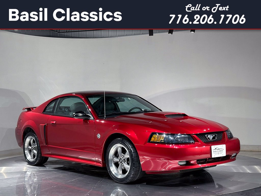 Used 2004  Ford GT image 1