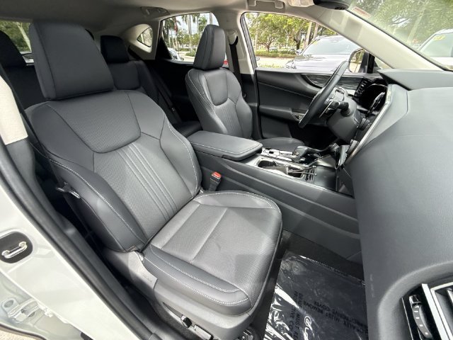 2025 Lexus NX 250 - Photo 26