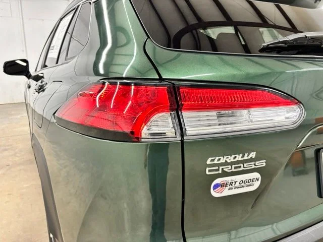 Used 2023 Green Toyota LE image 8
