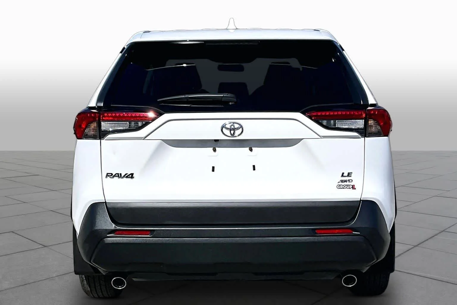 Used 2023 Ice Cap Toyota LE image 5