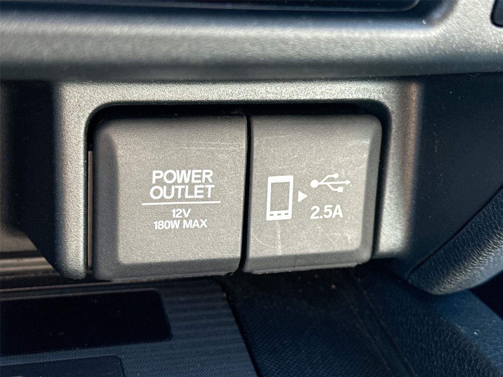 Used 2022 Platinum White Pearl Honda Special Edition image 36