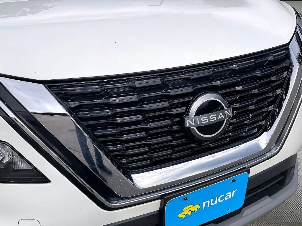 Used 2023 Glacier White Nissan S image 26