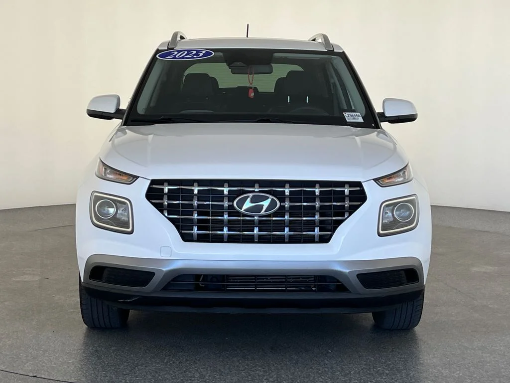Used 2023 White Hyundai SEL image 10