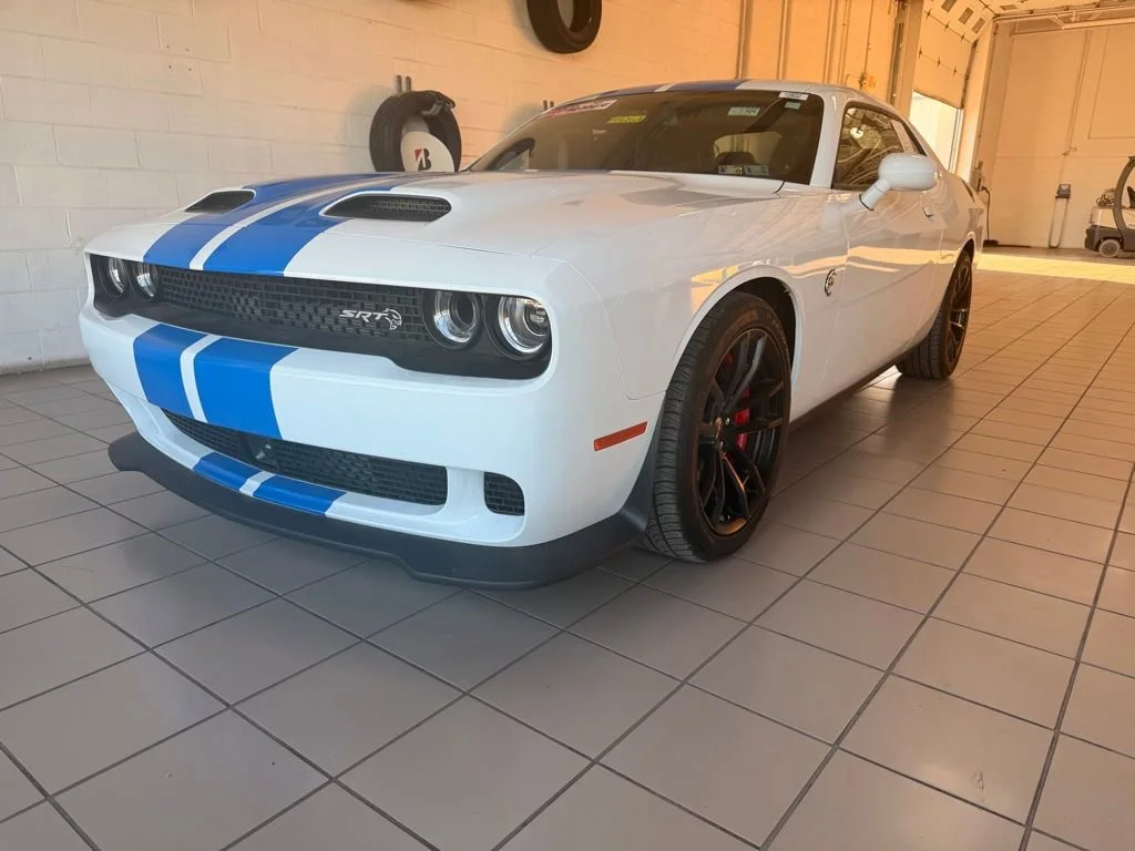 2023 Dodge Challenger SRT Hellcat Jailbreak Auto's photo