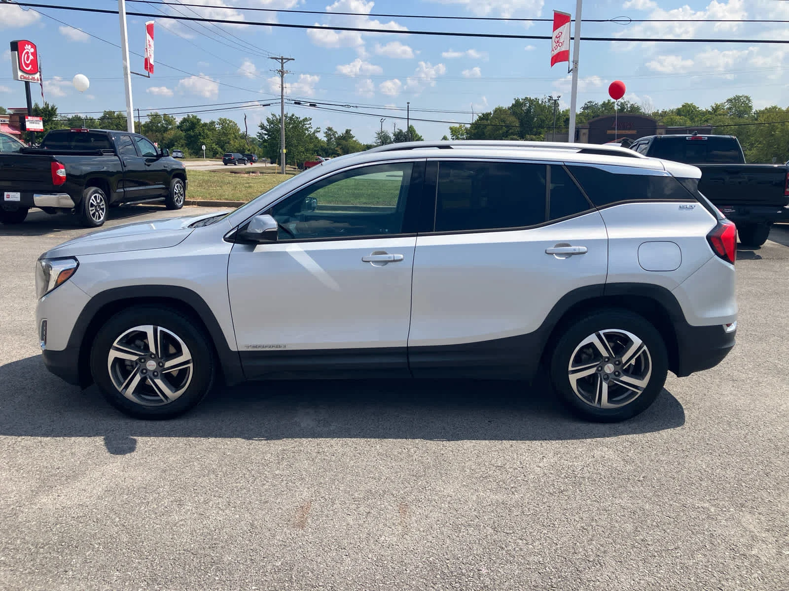Used 2019 Quicksilver Metallic GMC SLT image 3
