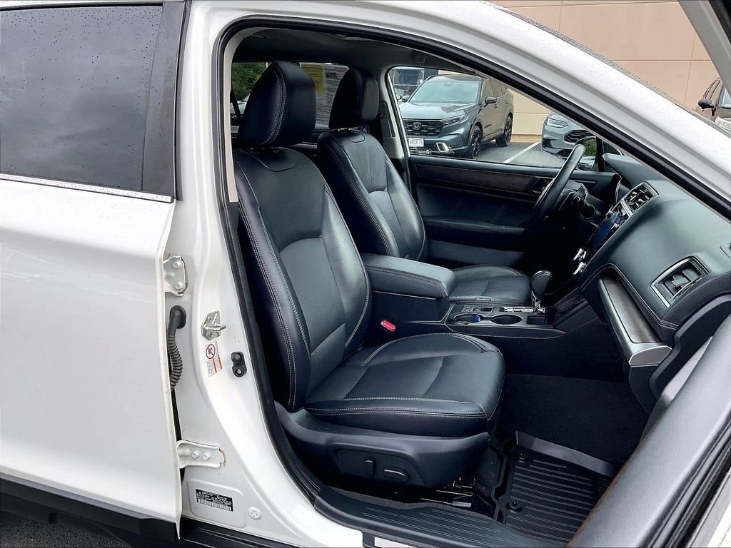 Used 2018 Crystal White Pearl Subaru 2.5i image 11