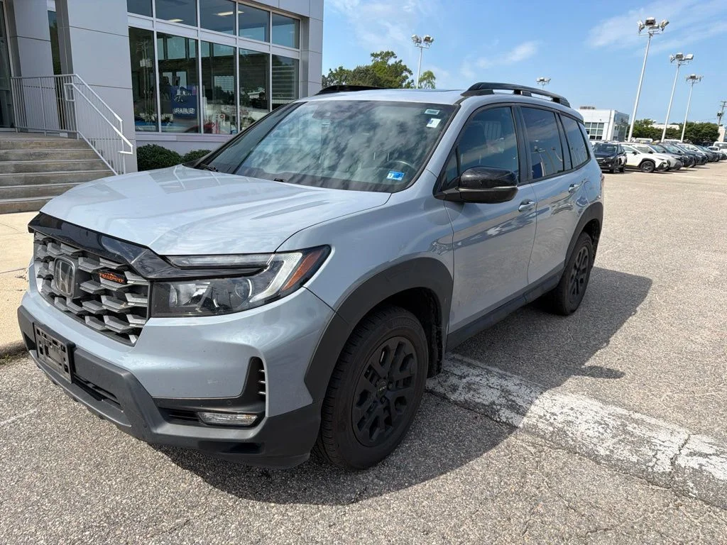 Used 2023 Blue Honda TrailSport image 3