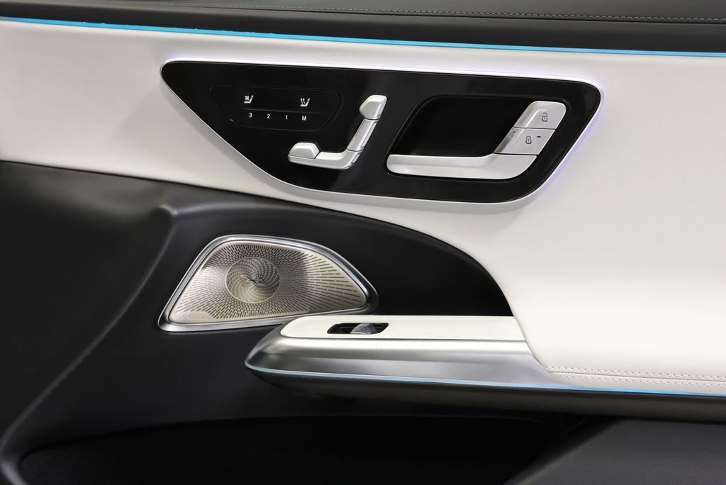 New 2026 Moonlight White Magno Mercedes-Benz E 53 AMG® image 46