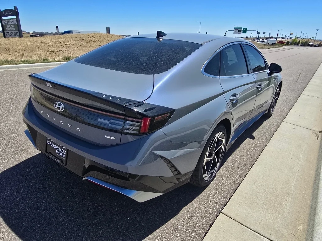 Used 2026 Transmission Blue Hyundai SEL Sport image 5