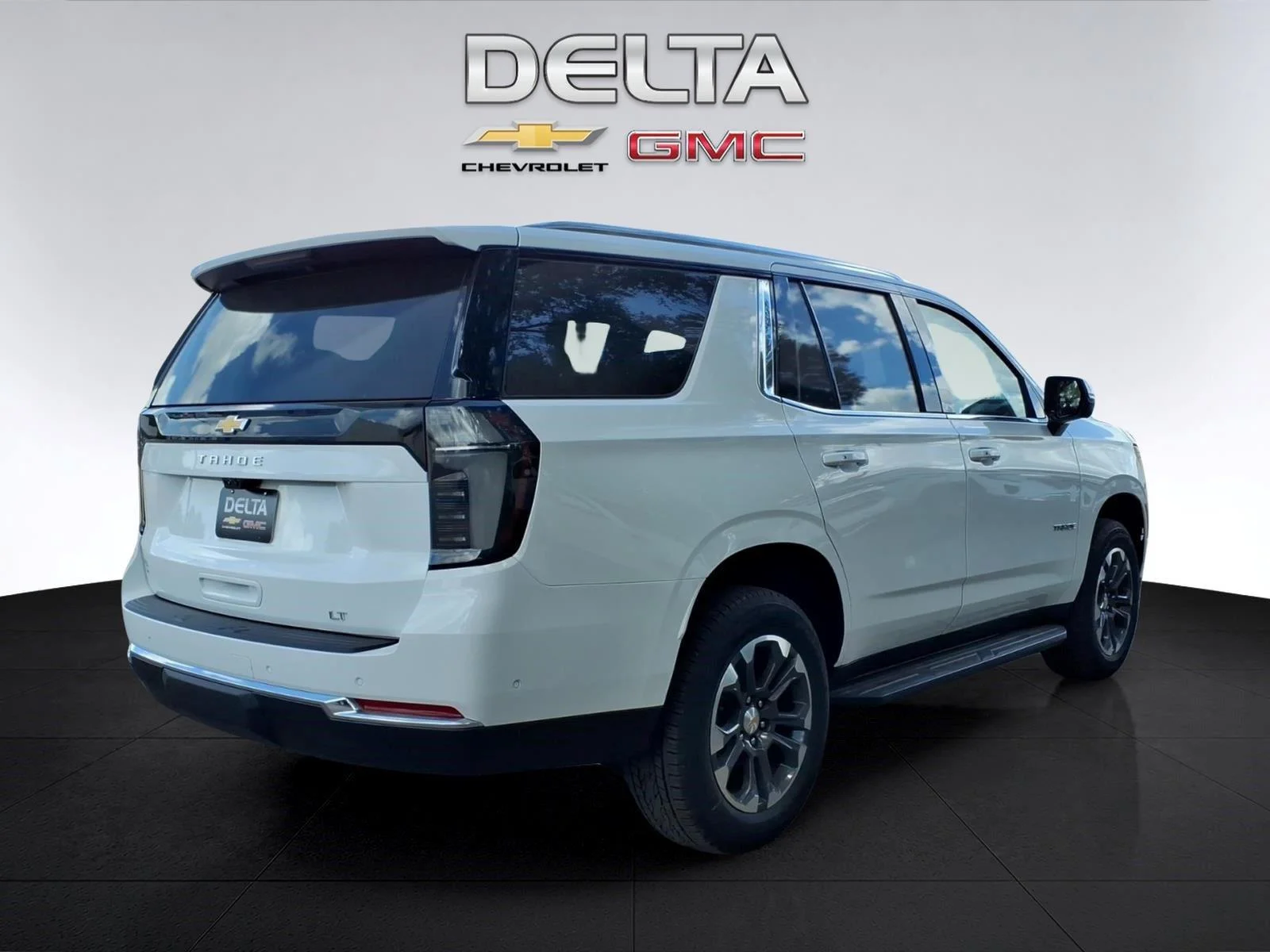 New 2027 Summit White Chevrolet LT image 5