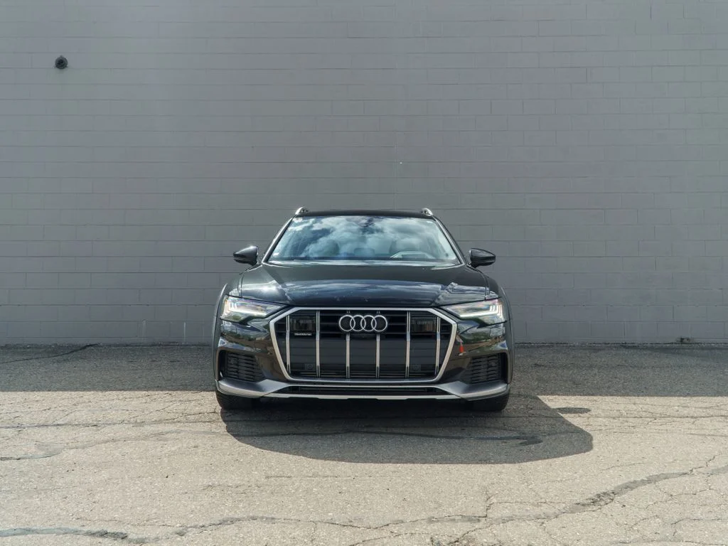 Used 2021  Audi  image 10