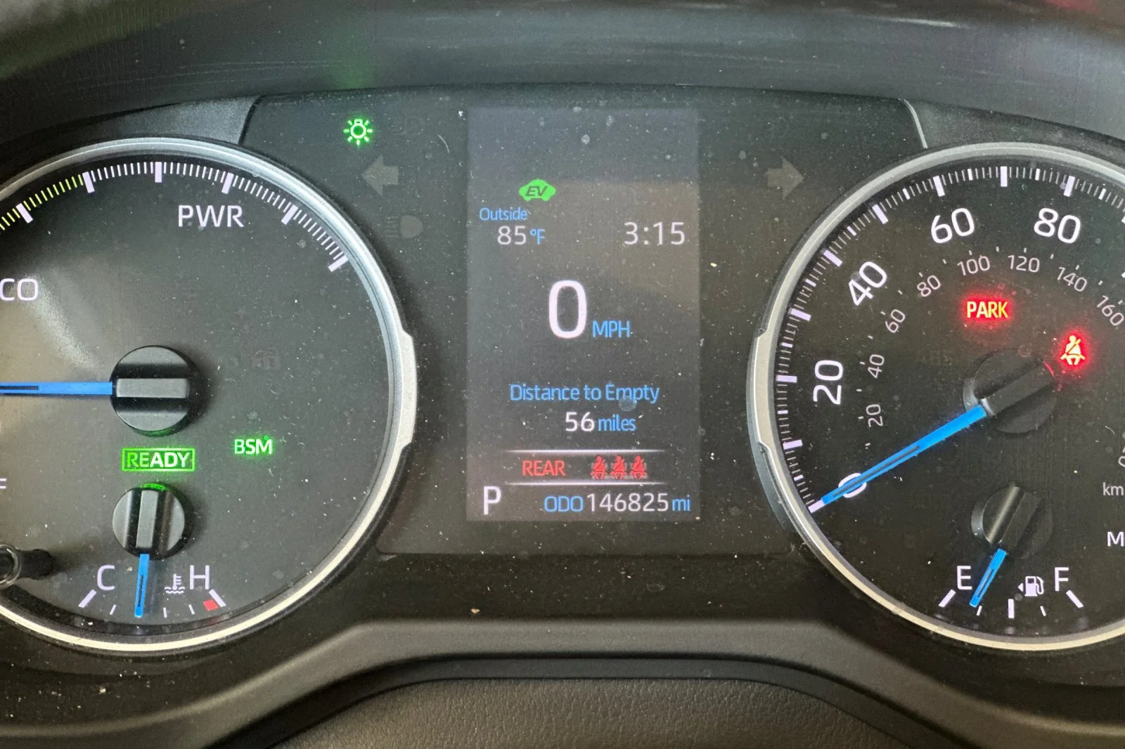 Used 2019 White Toyota Hybrid XLE image 25