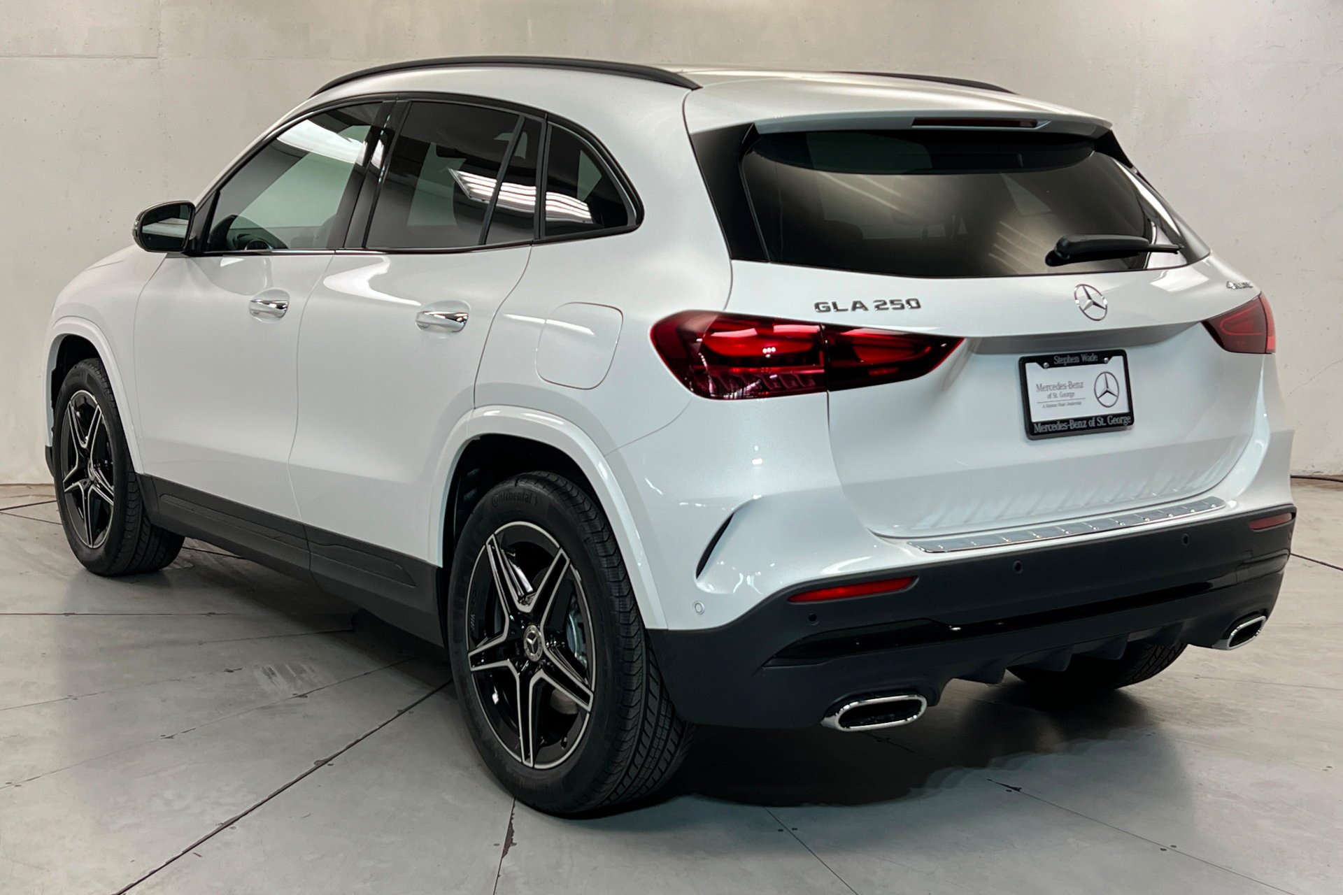 New 2026 Polar White Mercedes-Benz GLA 250 image 3