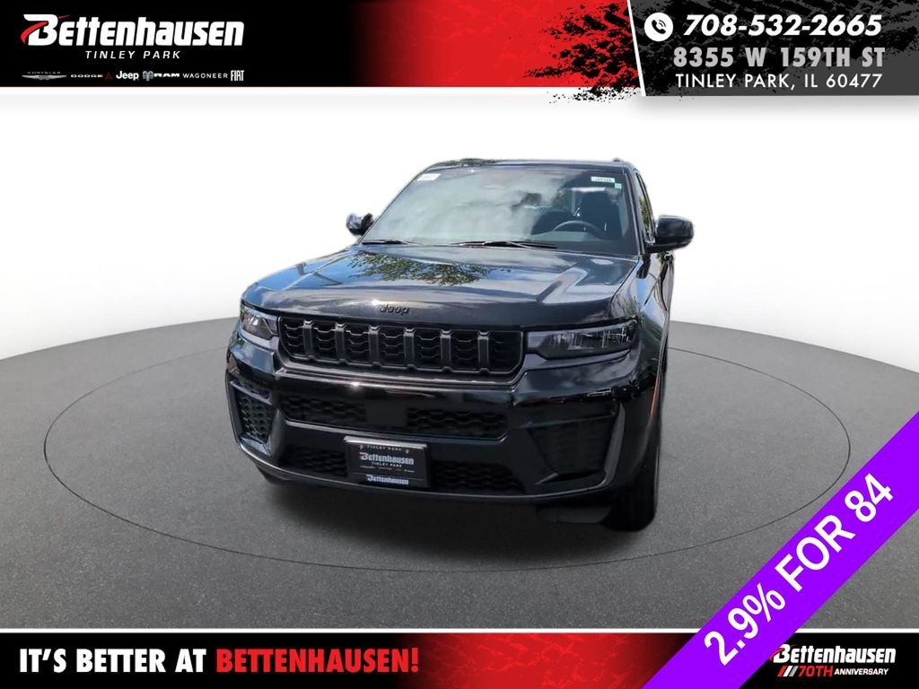 New 2026 Diamond Black Crystal Pearlcoat Jeep Altitude image 16