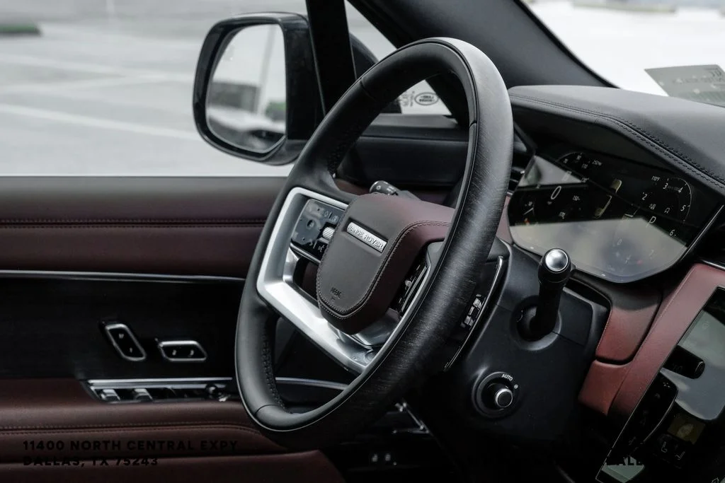 New 2026 Fuji White Land Rover SE image 18
