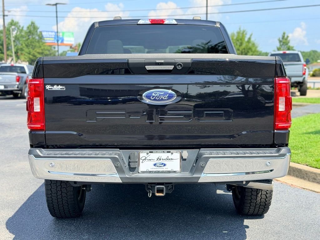 Used 2023 Black Ford XLT image 9