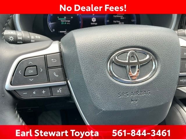 Used 2024  Toyota Limited image 46