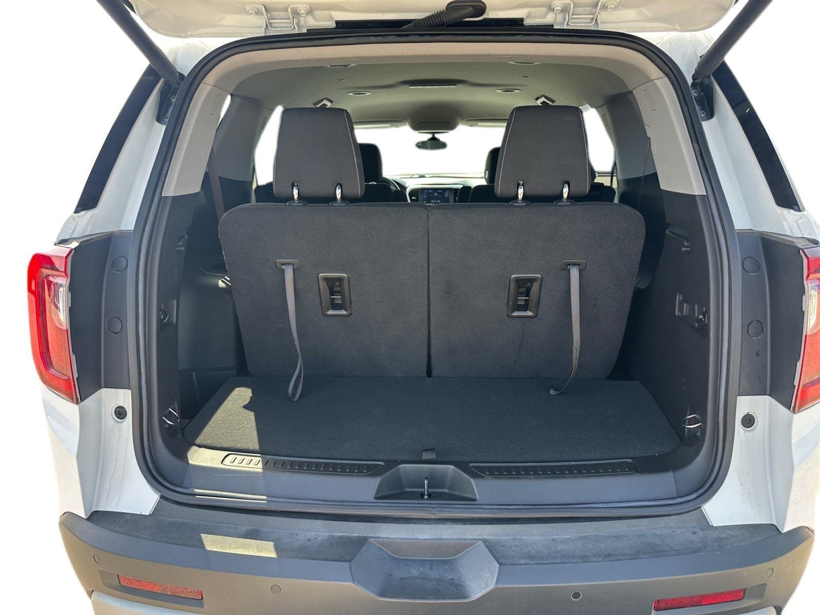 Used 2023 Summit White GMC SLE image 22