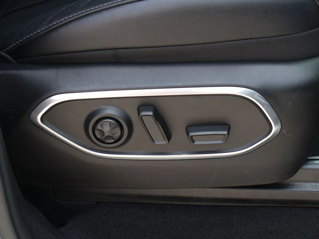 Used 2024 White Jeep Series II image 10