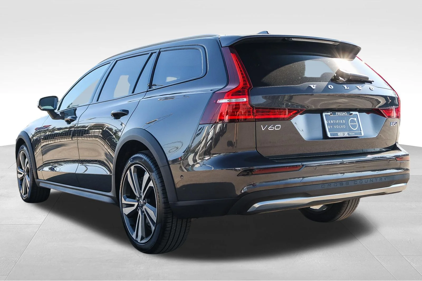 2025 Volvo V60 Cross Country Plus - Photo 7