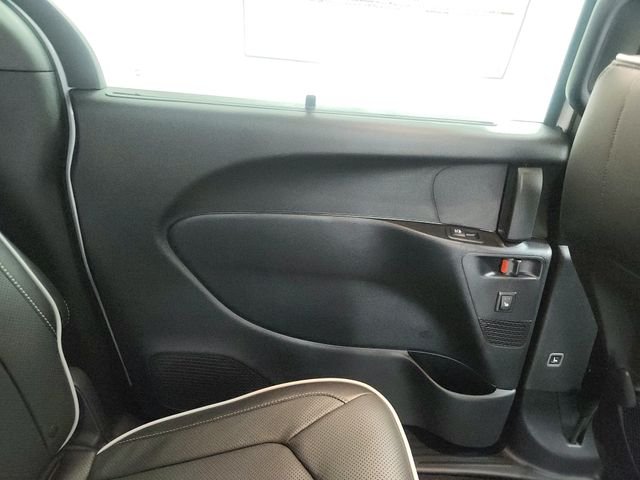 2026 Chrysler Pacifica Limited - Photo 30