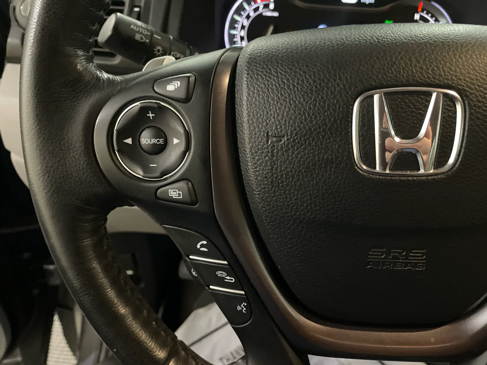 Used 2023 Pacific Pewter Metallic Honda RTL-E image 14