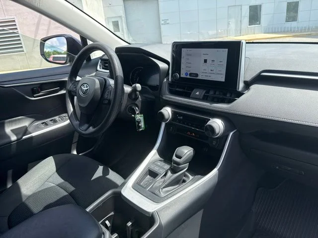 Used 2025 White Toyota LE image 11