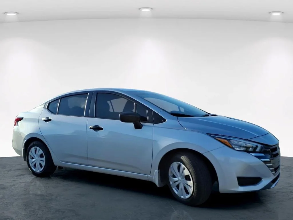 Used 2025 Silver Nissan 1.6 S image 5