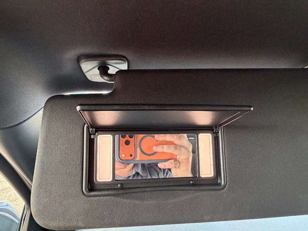 Used 2022 Baltic Gray Metallic Clearcoat Jeep Series I image 32
