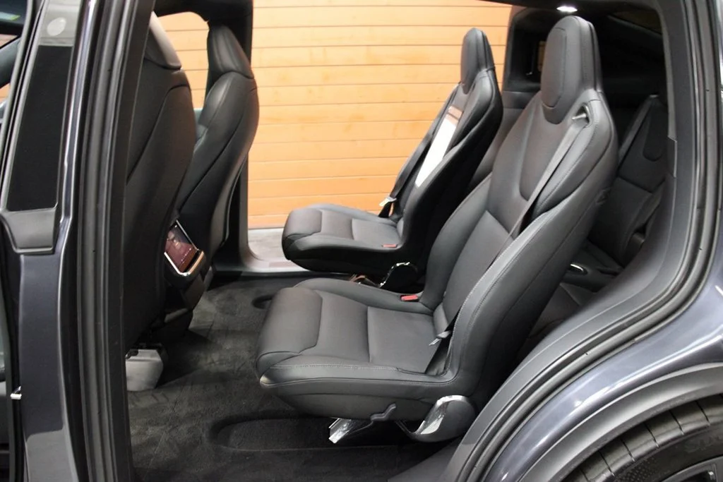 Used 2022 Solid Black Tesla Plaid image 19