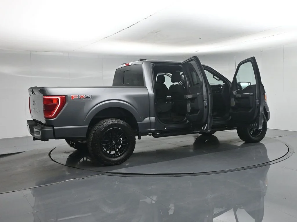 Used 2023 Gray Ford XLT image 5