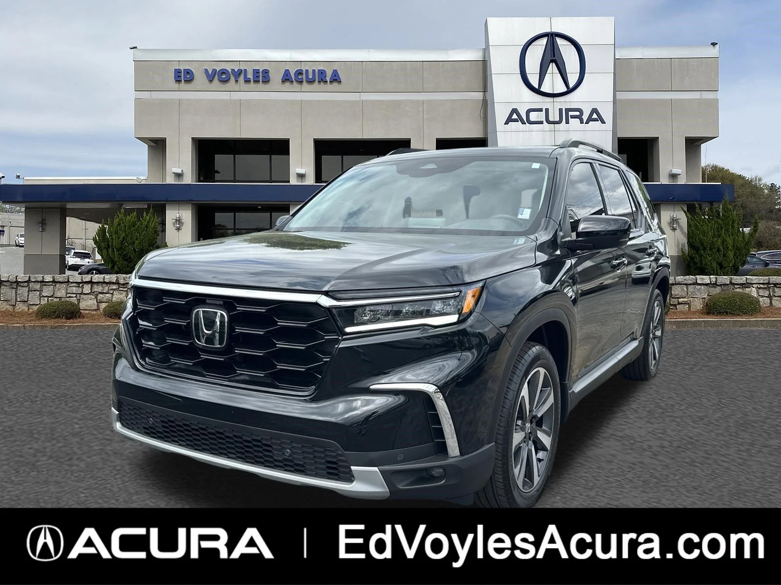 2023 Honda Pilot Touring 2WD's photo