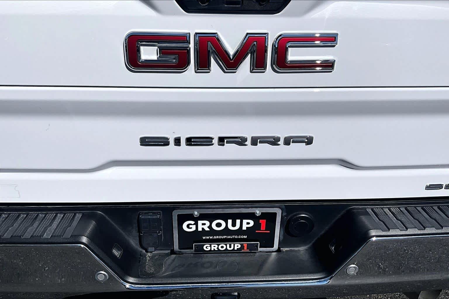 Used 2024 Summit White GMC SLT image 10