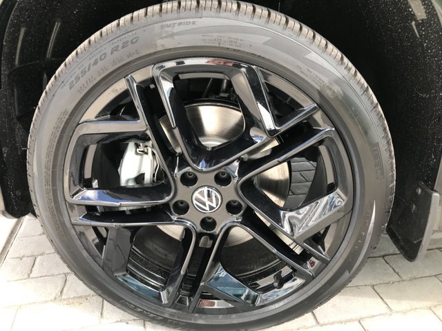 New 2026 Platinum Gray Metallic Volkswagen SE R-Line Black image 12