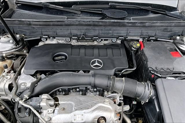 Used 2020  Mercedes-Benz GLB 250 image 34