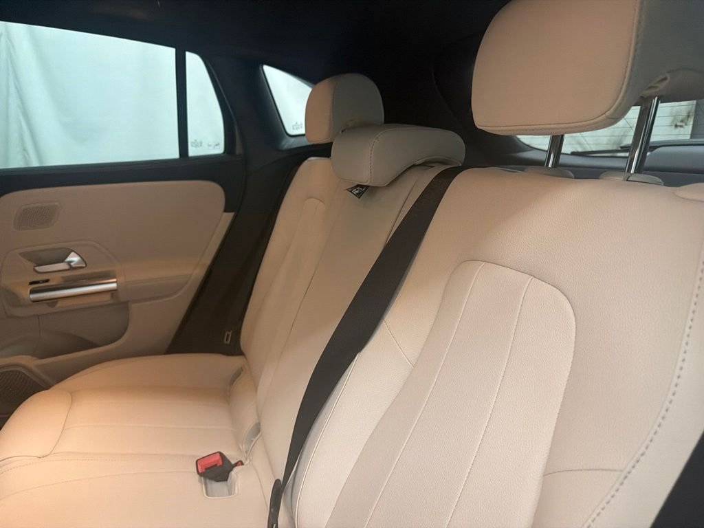 New 2026 Mountain Grey Metallic Mercedes-Benz GLA 250 image 19