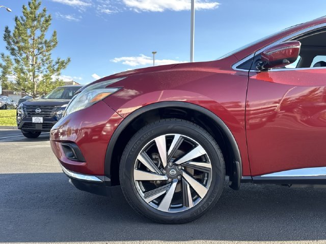 Used 2017 Red Nissan Platinum image 31
