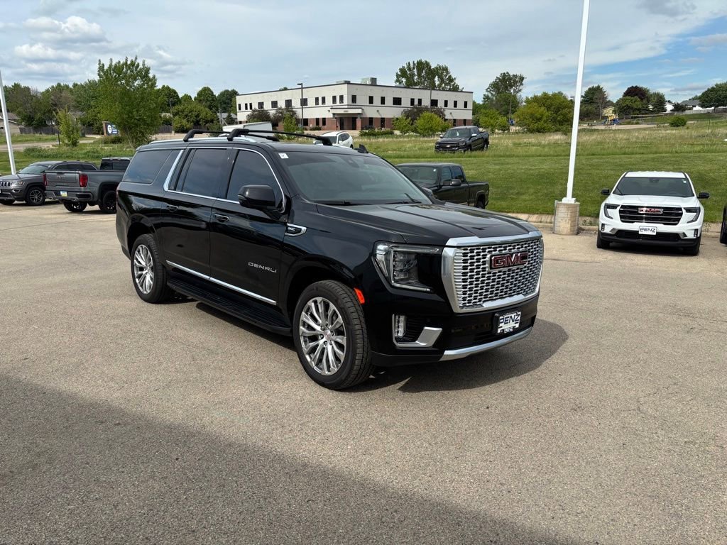 2022 GMC Yukon Denali AWD's photo