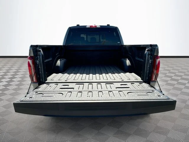 Used 2025 Gray Ford Lariat image 26