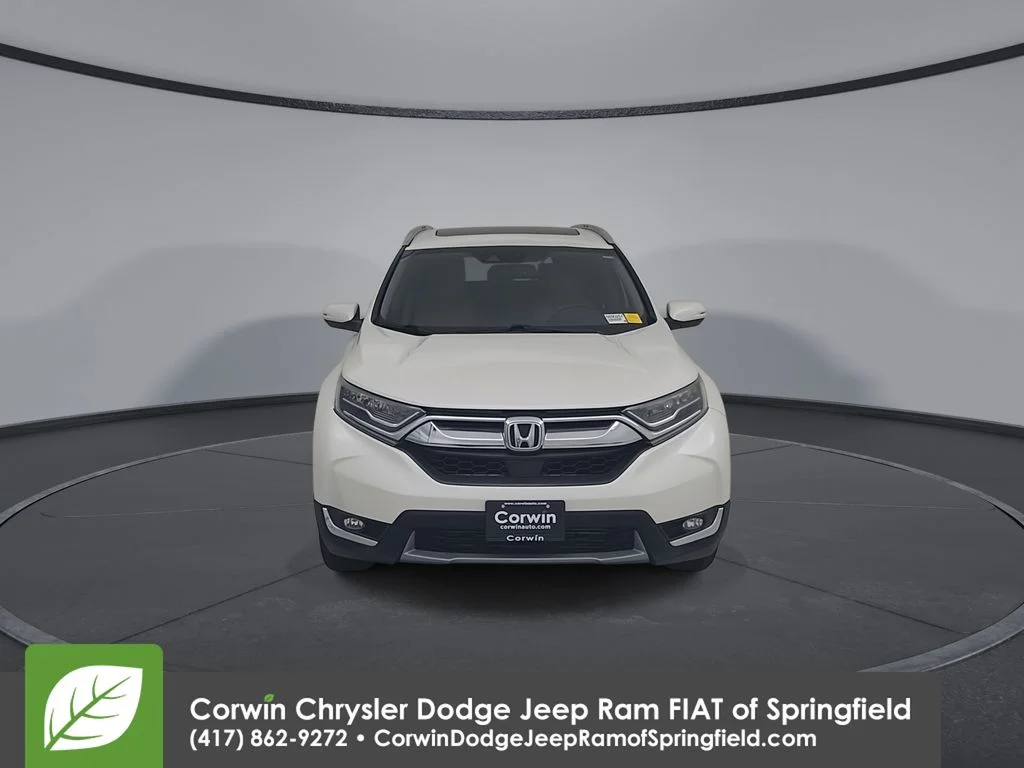 Used 2018 White Honda Touring image 5