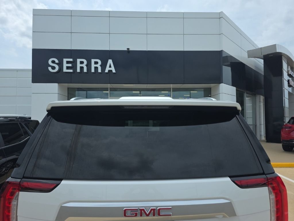 Used 2023 White Frost Tricoat GMC Denali image 5