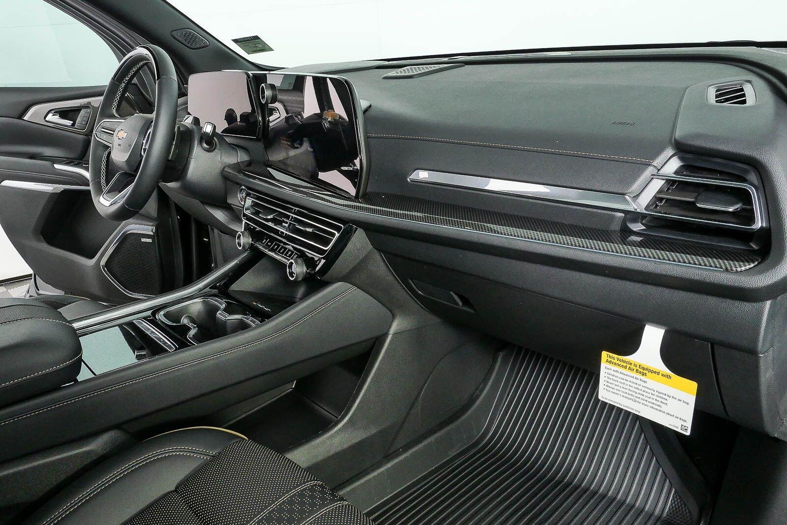 New 2026 Mosaic Black Metallic Chevrolet High Country image 25