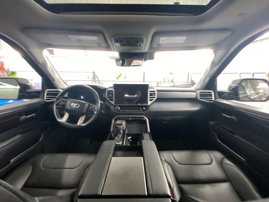 2023 Toyota Sequoia SR5 - Photo 9