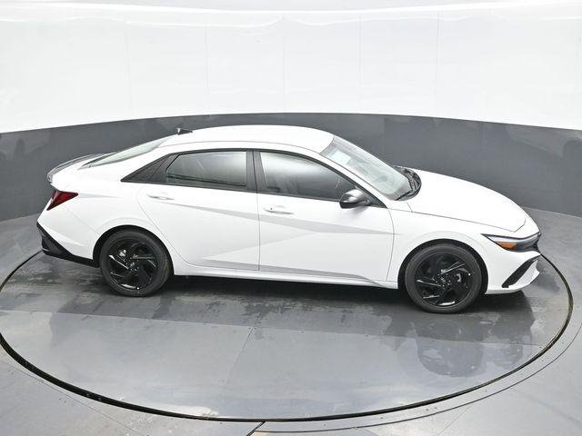 New 2026 White Hyundai SEL Sport image 16