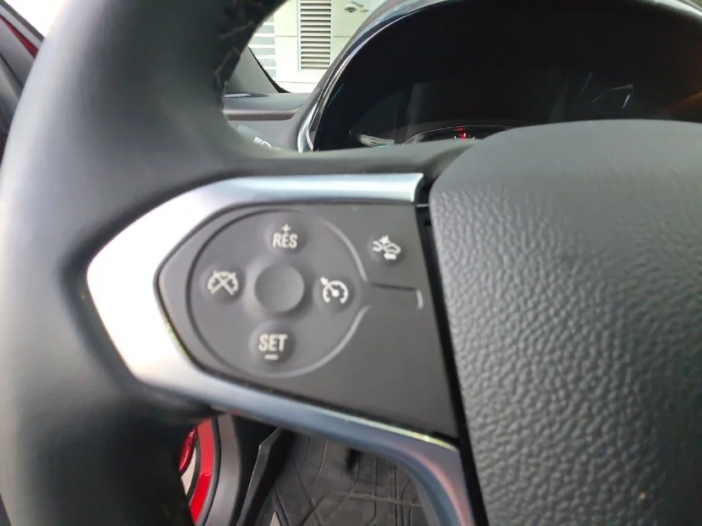 Used 2023 RADIANT RED TINTCOAT Chevrolet LT Cloth image 26