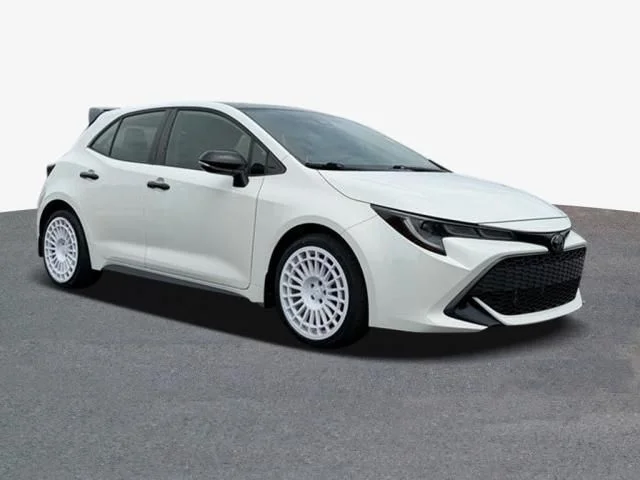 Used 2022 White Toyota SE Nightshade Edition image 4
